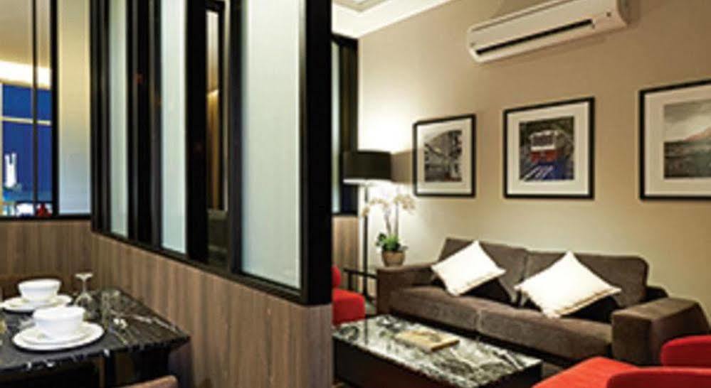 Maritime Luxury Suites George Town Exterior foto
